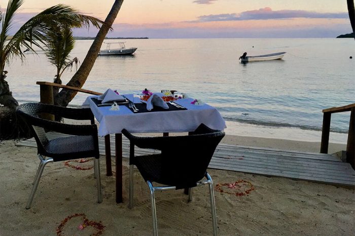 coconut-beach-resort-dinner