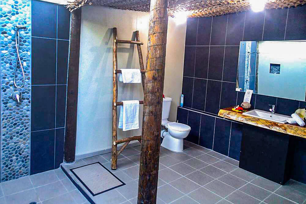 coconut-beach-resort-rooms-bathroom